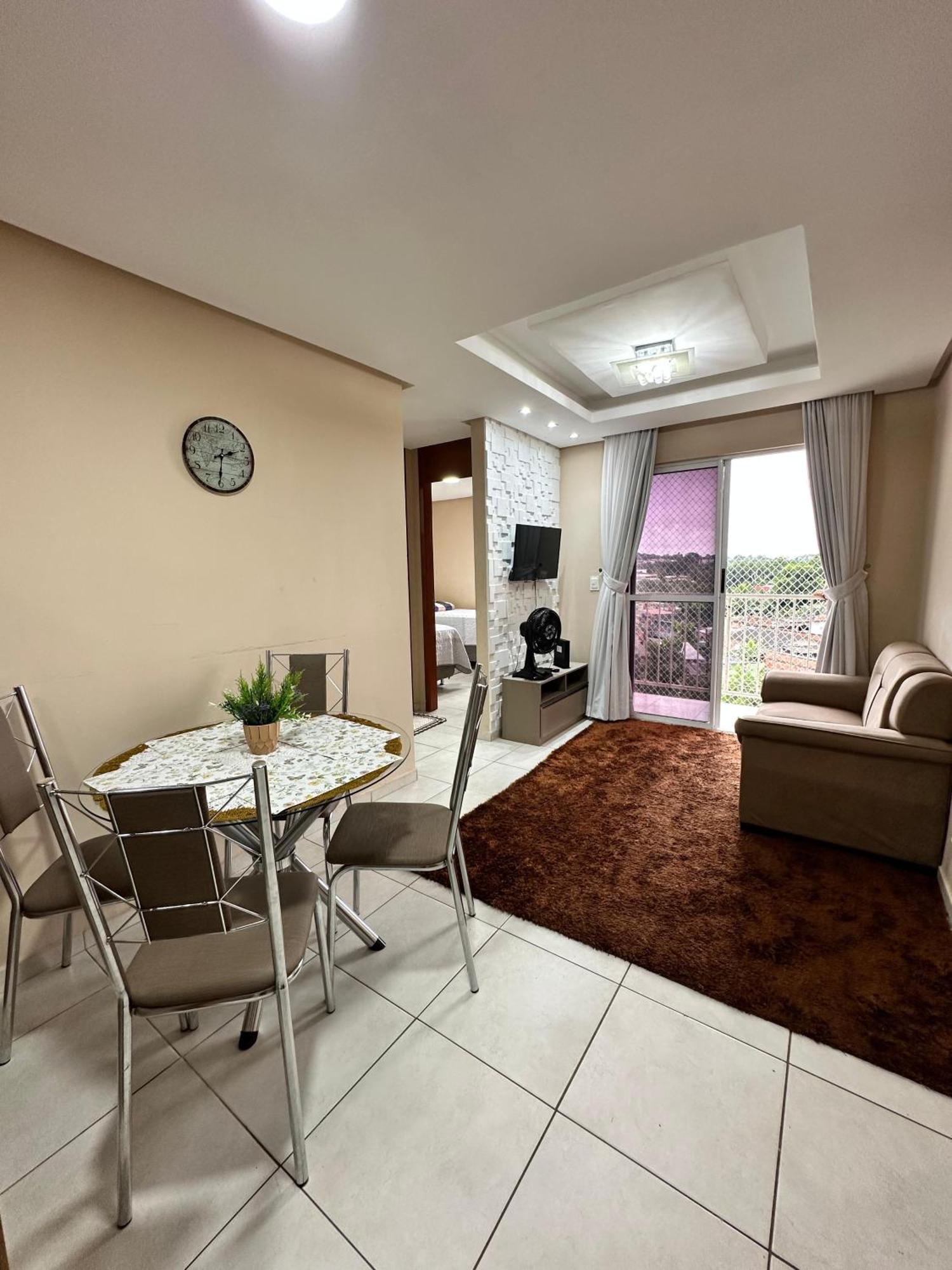 Ideal Flores Apartment